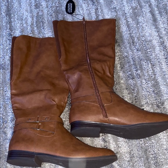 boots - Picture 1 of 3